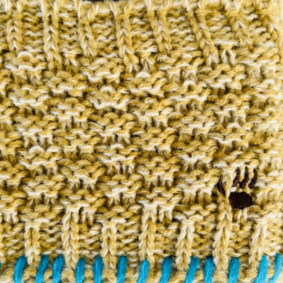 BearPaw woman’s boot cuffs - Picture 9 of 10